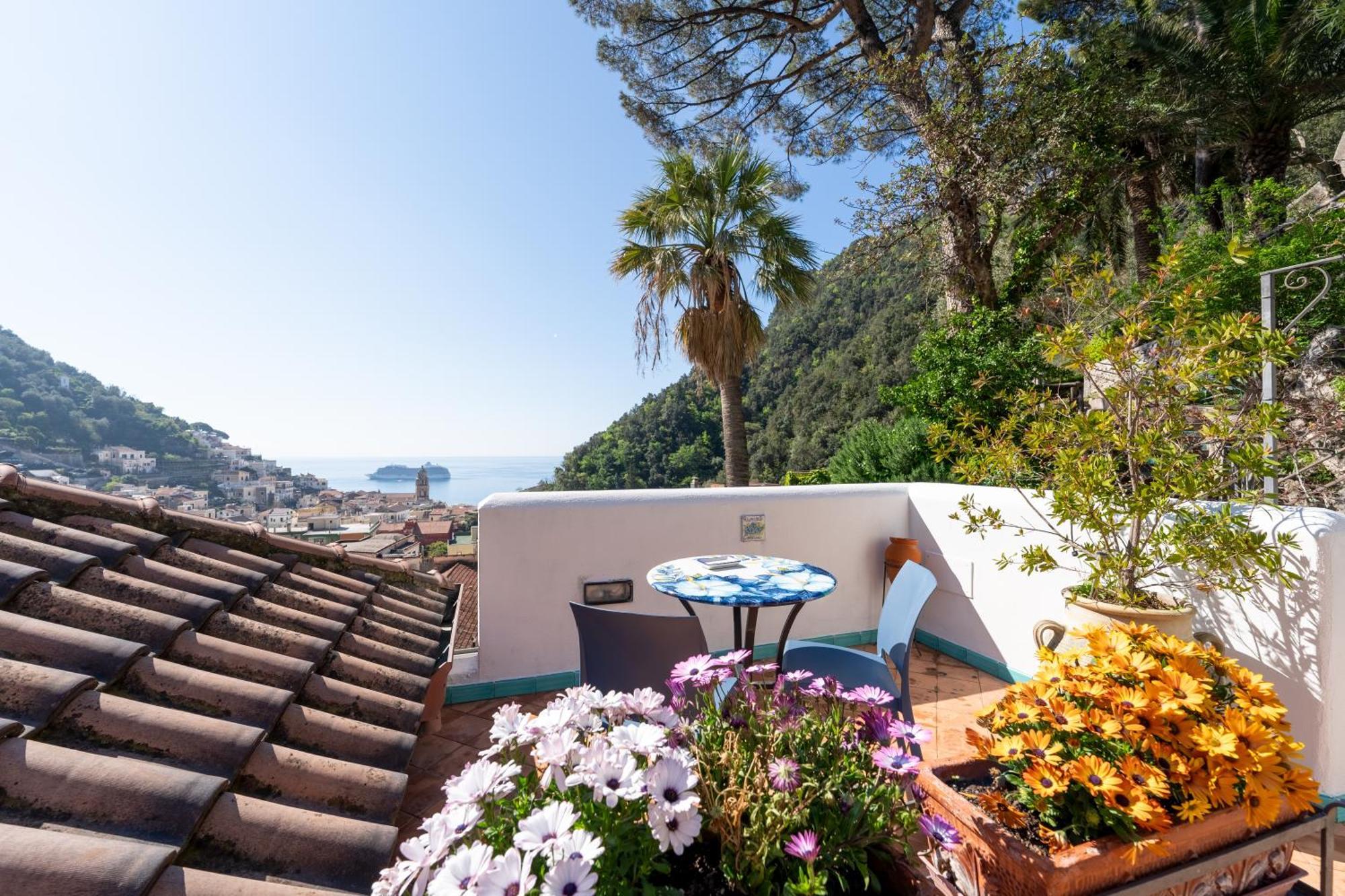 Hotel Villa Annalara Charme And Relax Amalfi Eksteriør billede
